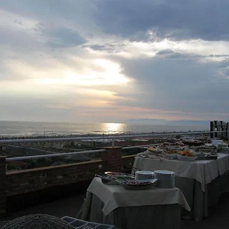 Esplanade 3* Marina di Pietrasanta