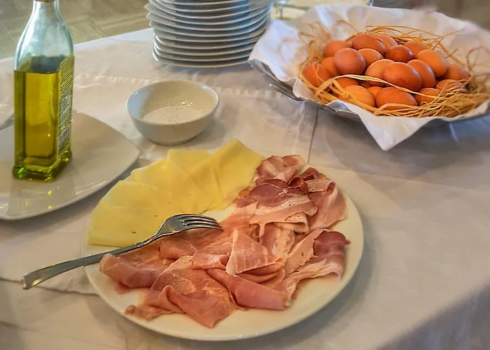 Esplanade 3* マリーナ・ディ・ピエトラサンタ