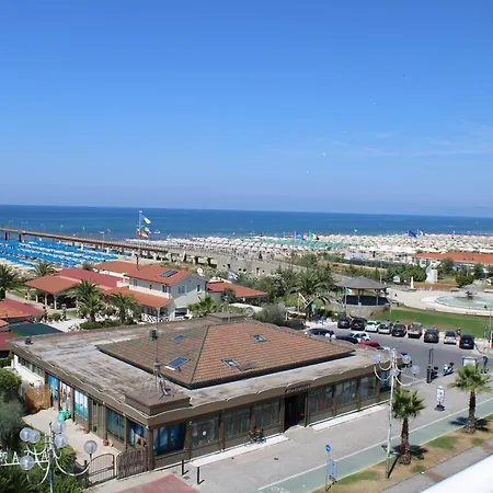 Esplanade 3* Marina di Pietrasanta