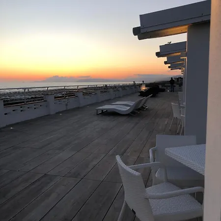 Esplanade Hotel 3*