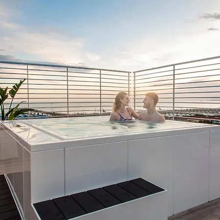 Hotel Esplanade 3*
