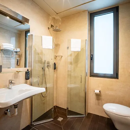 Esplanade Hotel 3*