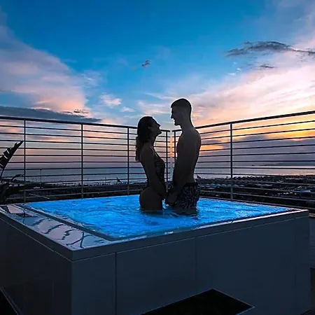 Esplanade Hotel 3*