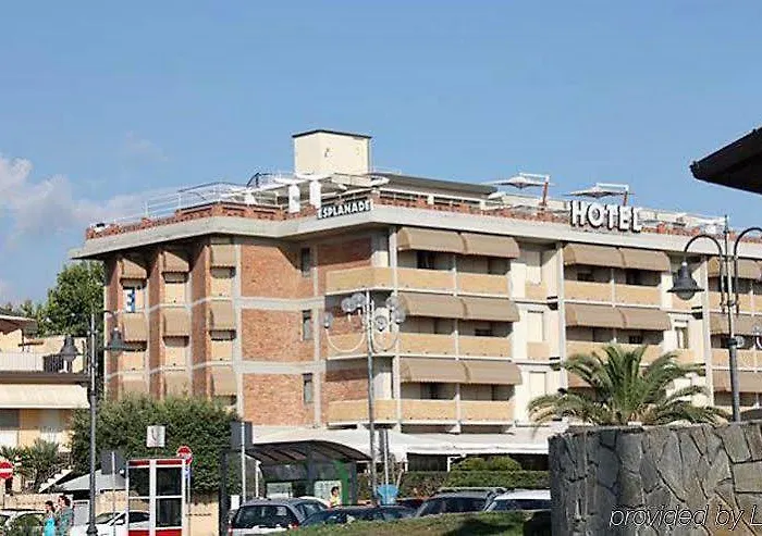 Esplanade Marina di Pietrasanta