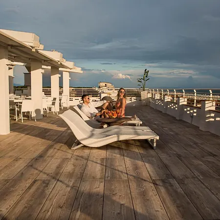 Esplanade 3* Marina di Pietrasanta