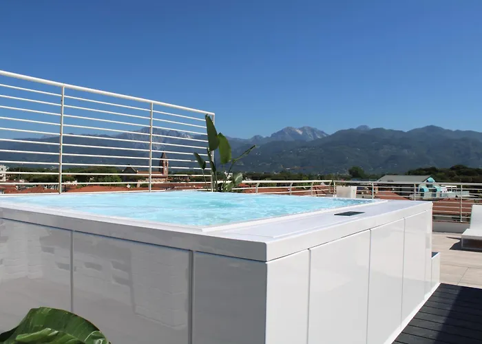 Esplanade Marina di Pietrasanta